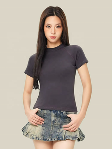 T-shirt à col rond et manches courtes pour femme, collection Printemps-Été 2026, style Spice Girls, couleur unie, coupe ajustée - Product Image 4