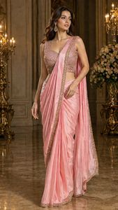 Sari en soie vert clair élégant avec broderie dorée pour mariage, coupe classique, longueur au sol, provenant d'Inde et du Pakistan - Product Image 2