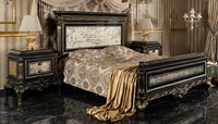 Ensemble de chambre à coucher de luxe antique de style mid-century, capitonné noir et or, en bois de teck massif, avec chevets California King Curio, pour usage hôtelier