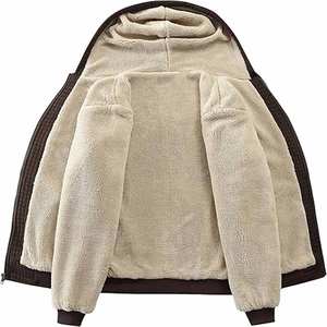 Sudaderas con capucha clásicas, adecuadas para el estilo de vida urbano, viajes y uso diario. - Product Image 4