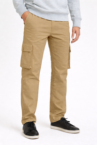 Pantalones Cargo Desert Khaki Utility Comfort para Hombre – Un prenda versátil e imprescindible para el día a día, hecha con tela resistente y rica en algodón - Product Image 1