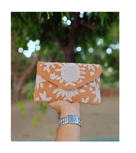 Bolso de Mano de Algodón Bordado con Flores Naranjas Hecho a Mano, Forma Personalizada, Bolso de Fiesta Artesanal AL MALIK CRAFT - Product Image 1