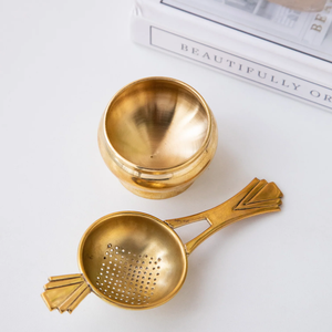Passoire à thé artisanale plaquée argent avec bol perforé et manche en bois, infuseur à thé en vrac, ustensile de cuisine - Product Image 5