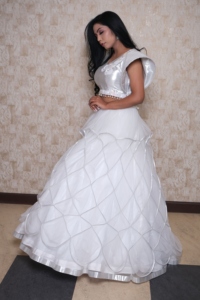Lehenga Choli blanc avec jupe matelassée, robe de mariée indienne traditionnelle longue, en viscose, coupe ample, toutes saisons - Product Image 2