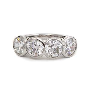 Bague de fiançailles de luxe en or blanc 14 carats avec diamant de laboratoire CVD 4 pierres, taille brillant 4 carats, certifié IGI, collection UNICORN JEWELS, vente en gros - Product Image 2