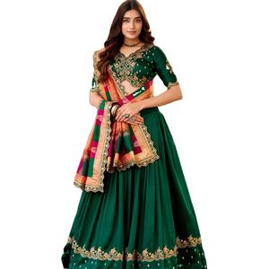Nuevo y hermoso lehenga de seda Vichitra con exquisitas lentejuelas y bordados de hilo para boda. - Product Image 1