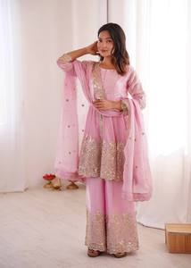 Ensemble Salwar Palazzo en Soie Bicolore Tendance avec Broderies Riches, Véritable Travail Miroir et Pièces Entièrement Cousues - Product Image 3