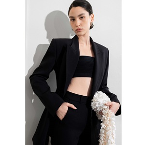 Nouvelles tendances de blouses pour femmes, hauts bandeau en satin ODM, blouses et chemises pour femmes en tissu tissé de rayonne et élasthanne - Product Image 2