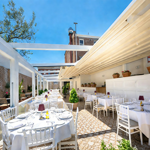 Pergola Retrattile in Alluminio per Tutte le Stagioni, Motorizzata e Regolabile, Certificata CE, Protezione UV, Impermeabile, per Balcone, Cortile e Giardino - Product Image 4