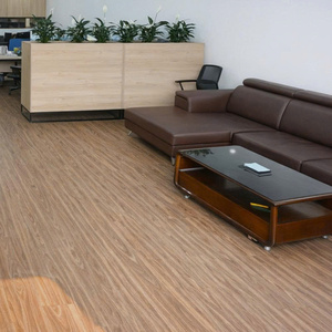 Revêtement de sol SPC en PVC de qualité commerciale robuste, résistant à l'usure, pour zones à fort trafic, idéal pour les centres commerciaux - Product Image 3