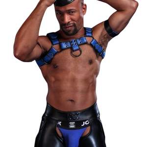 Arnés de Cuero Sintético para Hombre, Modelo Dark Room Bulldog, Rojo, Correas Ajustables para el Pecho, Ropa de Club Transpirable y Ecológica de Primera Calidad - Product Image 3