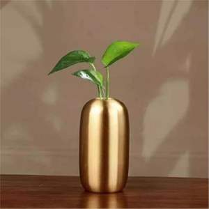 Vase décoratif vintage en bronze, vase haut en laiton antique pour hôtel, bureau, salon, ornements de table - Product Image 4