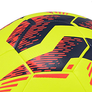 Balón de Fútbol y Futsal Termosellado de Alta Calidad, Talla 4 – 32 Paneles, PU, Cámara de Butilo de Alta Durabilidad, Hecho en Pakistán - Product Image 3