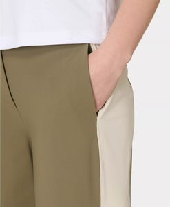 Pantalon de yoga léger et respirant pour femme, de haute qualité, taille mi-haute, coupe droite et large, idéal pour l'entraînement - Product Image 6