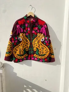 Chaqueta de Terciopelo Bordada con Tigre Estilo Boho para Mujer, Cuello Alto, Arte Floral Hecho a Mano, Ropa de Abrigo de Moda Otoñal - Product Image 1