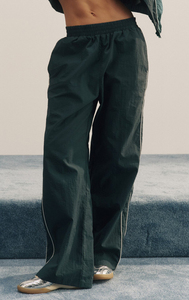 Pantalon de survêtement OEM/ODM pour femme, design personnalisé, couleur unie, avec bandes latérales contrastantes, taille mi-haute, coupe ample, en tissu de haute qualité - Product Image 4