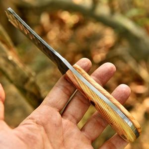 Hand Forged Carbon Steel Cowboy Bull Cutter Knife Bevel Edge Custom OEM Full Tang Fixed Blade Olive Wood Handle Leather Sheath - Product Image 4