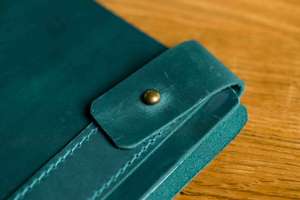 ที่ใส่เมนูหนังพับได้ ทนทาน หรูหรา พร้อมการป้องกัน สำหรับร้านอาหาร คาเฟ่ โรงแรม แสดงเมนูอาหาร รุ่น LMC-0190 - Product Image 3