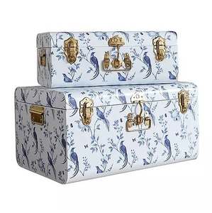 Ensemble de boîtes de rangement métalliques de style oriental avec motif d'oiseaux bleus, design rectangulaire empilable pour articles divers, finition imprimée, coffres de rangement - Product Image 1