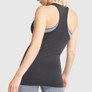 Camiseta sin mangas de punto de color liso para mujer, transpirable, deportiva, con cuello redondo, de elastano y poliéster, longitud regular - Product Image 2