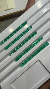 92,48 Ct Émeraude Naturelle Zambienne Taille Octogonale 6x4mm Vert Vif Pierres Précieuses Libres Jai Narayan Gems pour la Fabrication de Bijoux Vente en Gros - Product Image 3