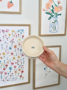 Bol en céramique avec motif floral bleu sous finition émaillée, compatible lave-vaisselle, pour servir les aliments à la maison - Product Image 4