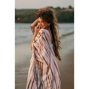 Vestido Maxi Casual Elegante Hecho a Mano de Alta Calidad para Mujer, Talla Completa, Diseño Moderno con Cuello en V y Estampado Tie-Dye, Holgado para Invierno y Verano - Product Image 2