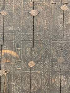 Authentique panneau de porte tribal indien du XIXe siècle, sculpté à la main en bois, Orissa, exquis, rustique, antique, pour la maison, le bureau, la salle à manger - Product Image 4