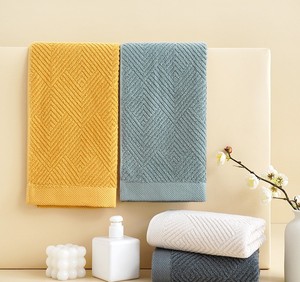 Serviettes de toilette en coton de haute qualité confortables, ensembles de serviettes de bain pour la maison avec logo personnalisé - Product Image 5