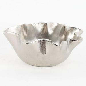 Cuenco de metal hecho a mano con borde festoneado, acabado plateado pulido, diseño minimalista, cuenco para frutas, cuencos decorativos para servir y decorar - Product Image 5
