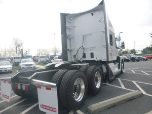 2025 T680 Blanco 8x4 para Camión Pesado Usado, Caja de Cambios Automática FAST, Motor Diésel, Estándar de Emisiones Euro 6, Cámara Trasera Izquierda Táctil - Product Image 3