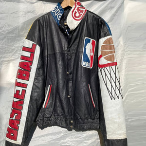 Veste en cuir pour homme taille US, en gros, avec doublure en velours, manteau d'hiver, veste de moto en similicuir PU avec capuche amovible - Product Image 1