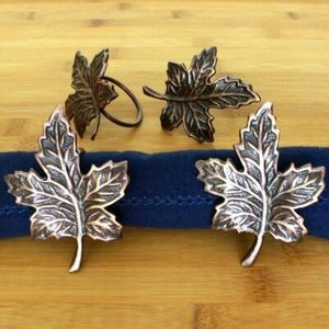 Anillo de Servilleta Metálico Minimalista que Mejora la Estética de una Mesa Ordenada en Entornos de Comedor Modernos - Product Image 1