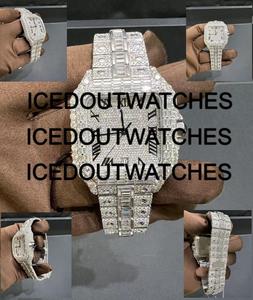 Montre pour homme avec boîtier carré en acier inoxydable et bracelet en moissanite, cadran en verre, résistance à l'eau 10 bars, fermoir bracelet - Product Image 2