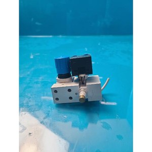 FESTO LR-D-MICRO/526262BN43 Utilisé comme pièce détachée d'équipement semi-conducteur d'occasion - Product Image 2