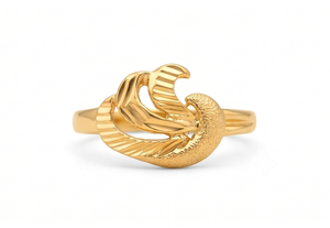 DIVYORO Anillo de Mujer Chapado en Oro de 22K con Motivo de Onda Clásico Contemporáneo - Product Image 1