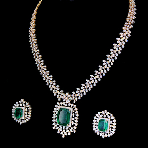 Conjunto de Collar con Esmeralda para Mujer, Chapado en Oro Amarillo de 18 Quilates, Certificado por IGI, 9.58 ct, Diamantes Naturales Brillantes EF VVS-VS, Lujoso - Product Image 4