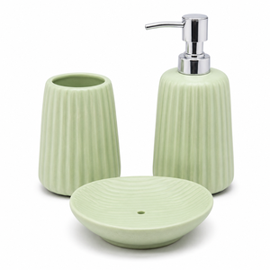 Ensemble d'accessoires de salle de bain en céramique côtelée moderne avec distributeur de savon, gobelet et porte-savon pour la décoration de la maison - Product Image 1