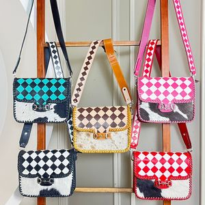 Sac à bandoulière en cuir de vachette fait main OEM ODM pour femmes, motif à carreaux, parfait pour les femmes - Product Image 4