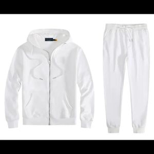 Conjunto Deportivo Unisex Morado ODM, Sudadera con Capucha y Cordón Ajustable, Pantalones Deportivos de Color Sólido, Corte Regular, 100% Poliéster, Secado Rápido - Product Image 4