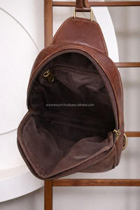 Bolso de Hombro y Pecho de Cuero Repujado a Mano, Nuevo, Elegante y Moderno, Bolso de Viaje de Piel con Pelo, Fácil de Llevar, Multiusos - Product Image 5