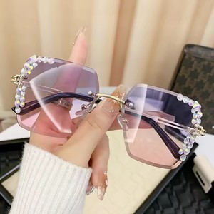 High-End Women's <b>Sunglasses</b> <b>Sunglasses</b> Luxury Star-Studded Glasses Popular UV-Blocking <b>Sunglasses</b> - Product Image 5