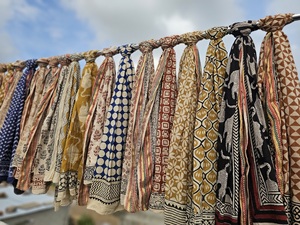 Indian Block <b>Printed</b> Sarong With Zari <b>Extra</b> <b>Large</b> Ethical Fashion Organic Cotton Sarong 100% Cotton Sarong Handmade Sarong Wrap - Product Image 3