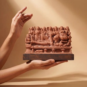 Escultura del Nacimiento de Krishna |   Réplica del Museo de Arte del Templo Hindú Janmashtami del Siglo X, Obra Rara del Siglo X - Product Image 2
