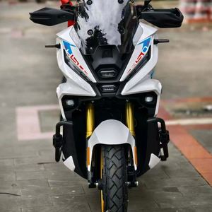 Motocicleta Scooter ADV VOGE SR450X de 398cc, Bicilíndrica en Paralelo, Refrigerada por Agua, Scooter Maxi Adventure con Suspensión KYB - Product Image 2