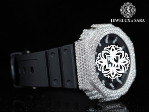 Reloj de Diamantes de Acero Inoxidable Plateado de Alta Demanda con Detalles de Cristal y Correa Metálica Duradera, Disponible para Exportación - Product Image 3
