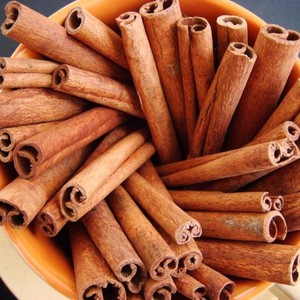 Bâtonnets de cannelle de cassia à coupe ronde, qualité supérieure, 80% 85% 90% de cassia, en rouleau - Product Image 6