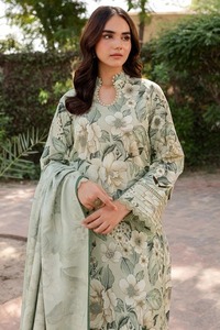 เสื้อเชิ้ตพิมพ์ลาย BAROQUE-3PC KHADDAR พร้อมผ้าคลุมไหล่พิมพ์ลาย KHADDAR และกางเกงพิมพ์ลาย - Product Image 6
