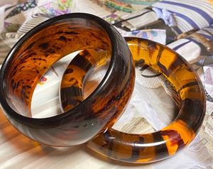 Handcrafted Artisan <b>Resin</b> Bangles H CRAFT-Stylish Trendy Elegant Classic Crown Shape Jewelry for Women's Anniversary Occasions - Product Image 2