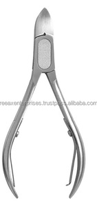 Outil de manucure professionnel en acier inoxydable, coupe-cuticules couleur argent, modèle RE-101-15 de REEAX ENTERPRISES - Product Image 3